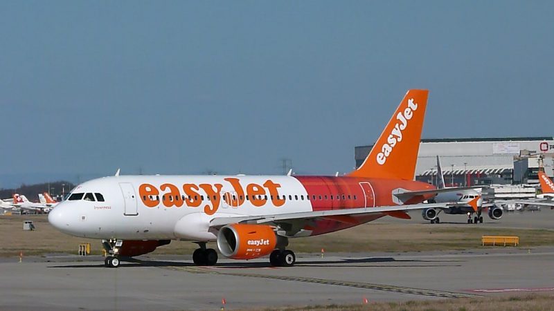 В первом квартале общий объем выручки easyJet вырос на 13,7%