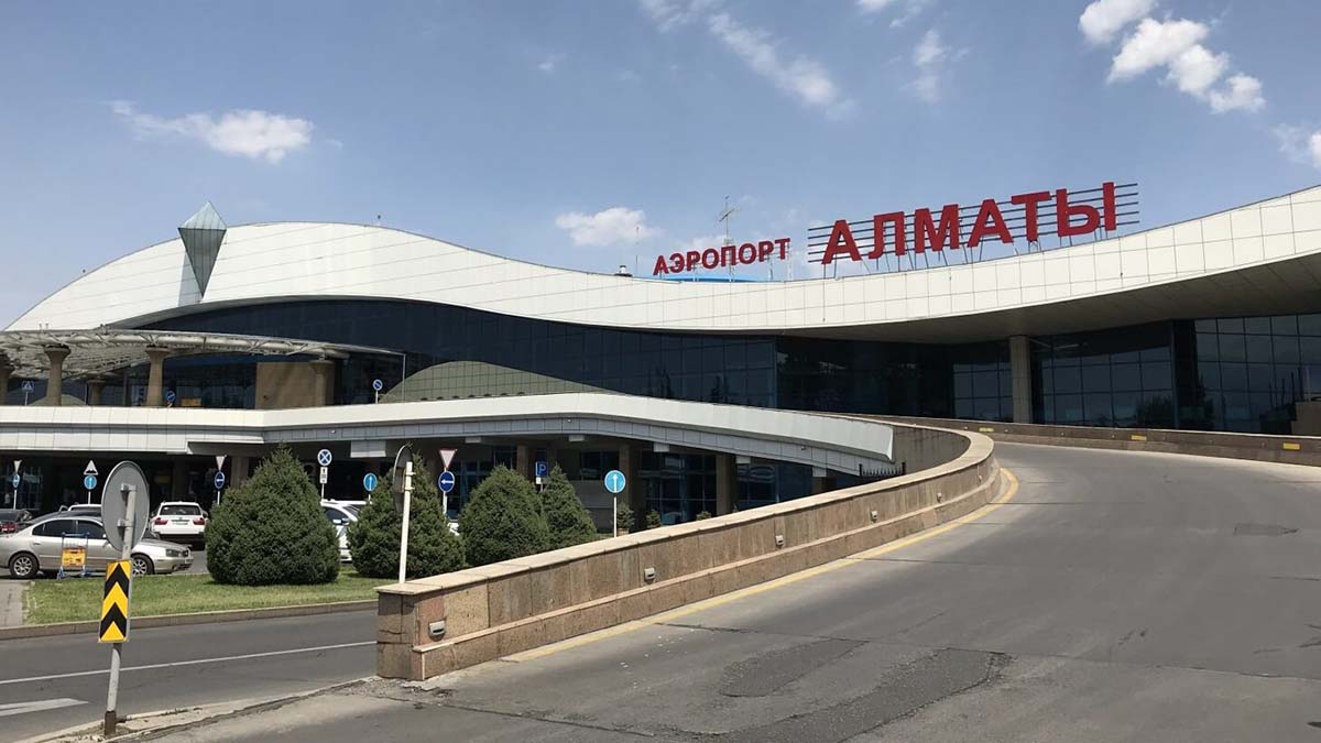 Зять Назарбаева продал аэропорт Алматы