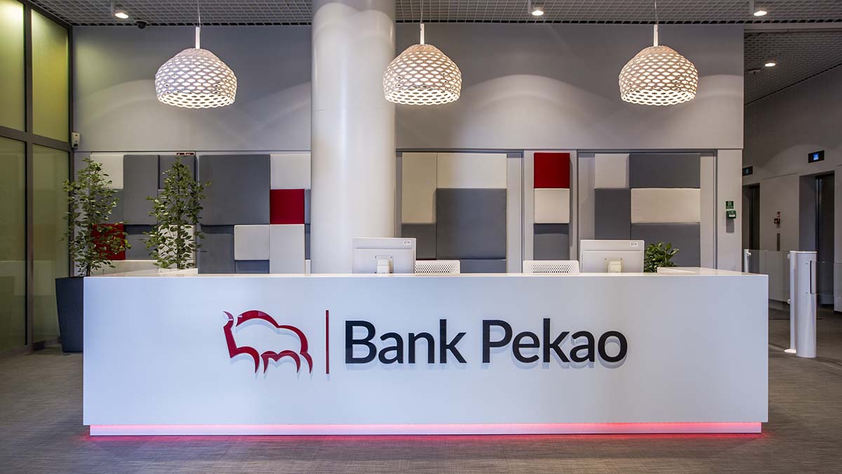 Bank Pekao начал переговоры с профсоюзами о сокращении работников